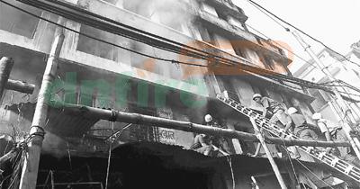 印度一違章建筑凌晨突發(fā)電氣火災(zāi) 至少18人死亡
