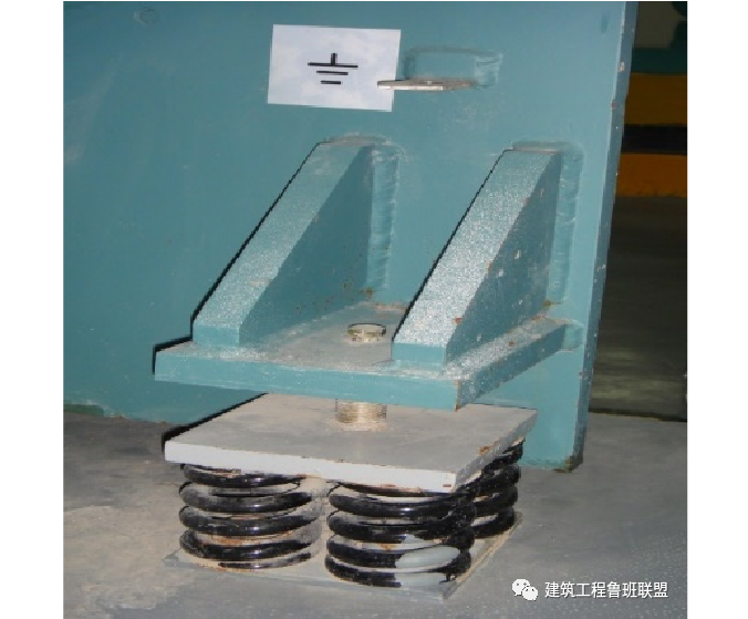 彈性托架安裝圖片